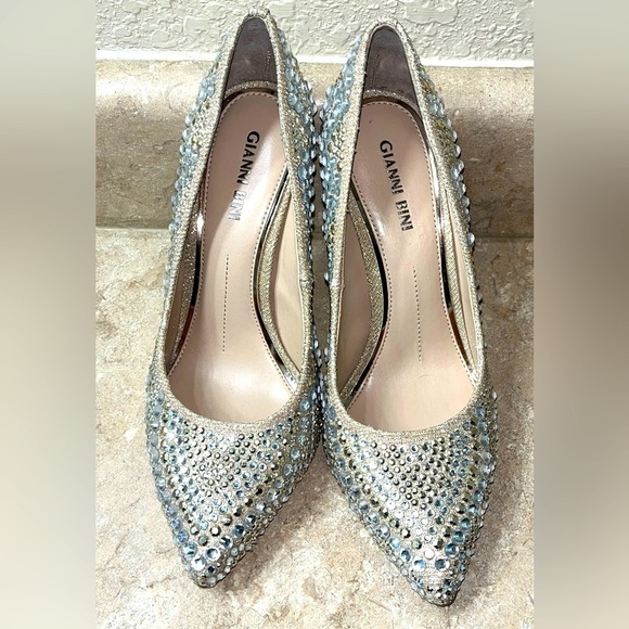 Gianni Bini Zebbi Jeweled Pointed Toe Stiletto Bridal Heels, Size 7.5M - Picture 12 of 16